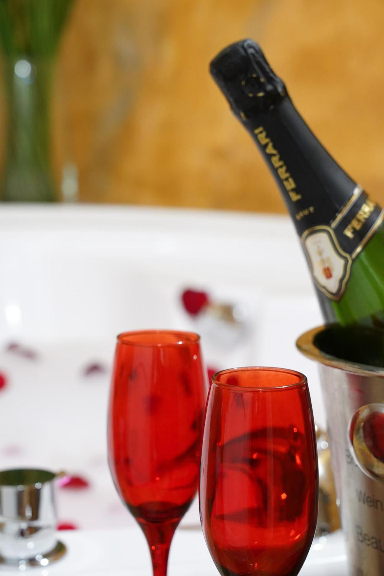 Navona Jacuzzi Apartment