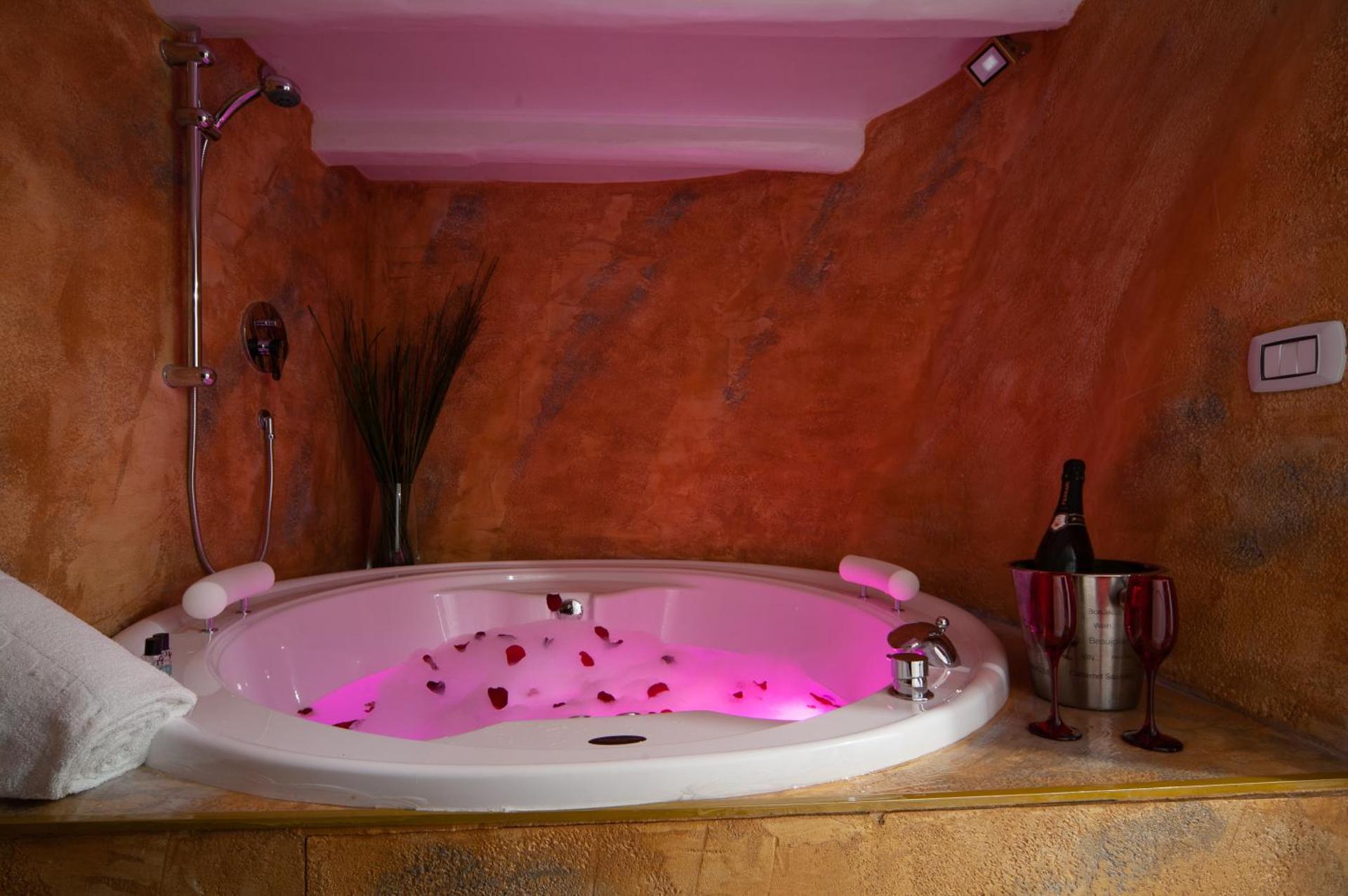 Navona Jacuzzi Apartment