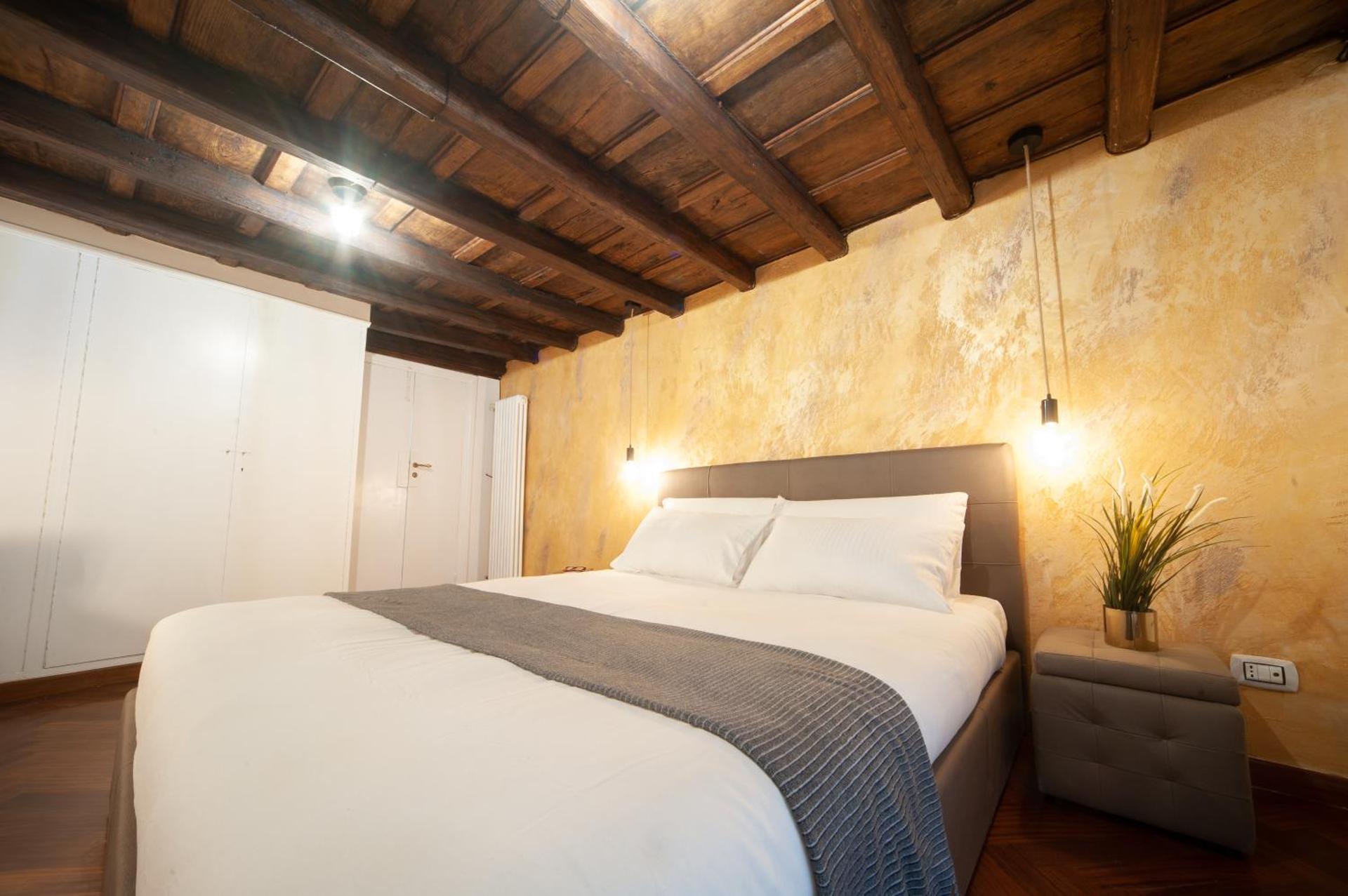 Navona Jacuzzi Apartment