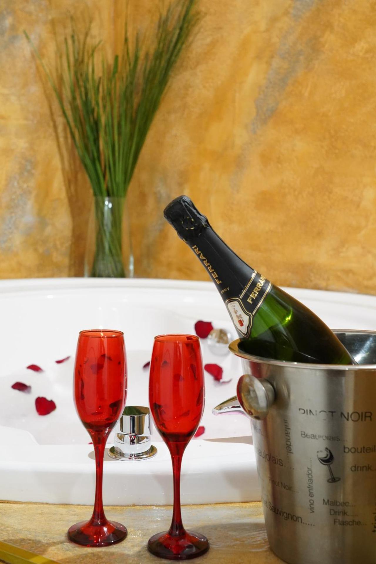 Navona Jacuzzi Apartment