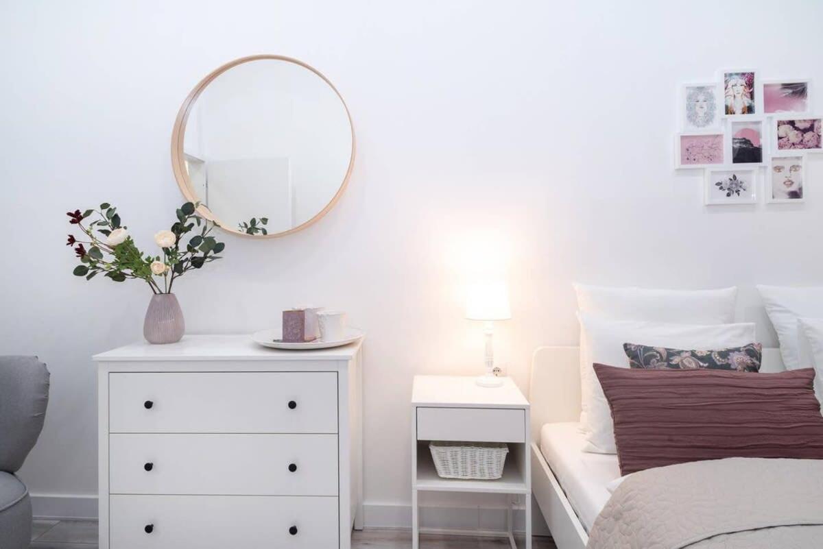 Central large airconditioned apartment