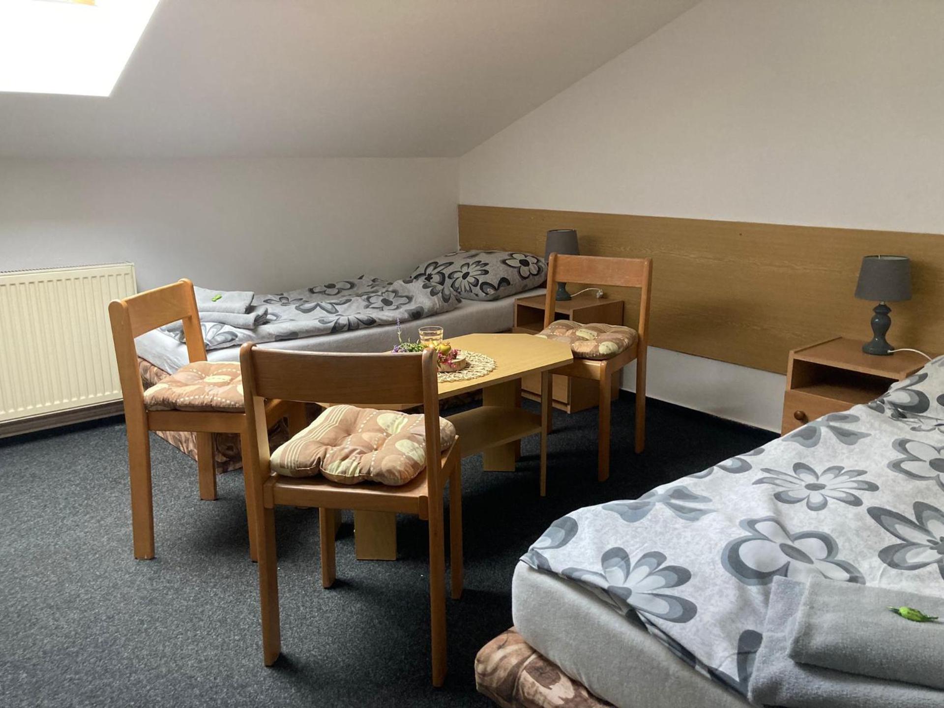 NEZNAŠOVY Restaurant - Penzion - Wellness - Sauna - SPA