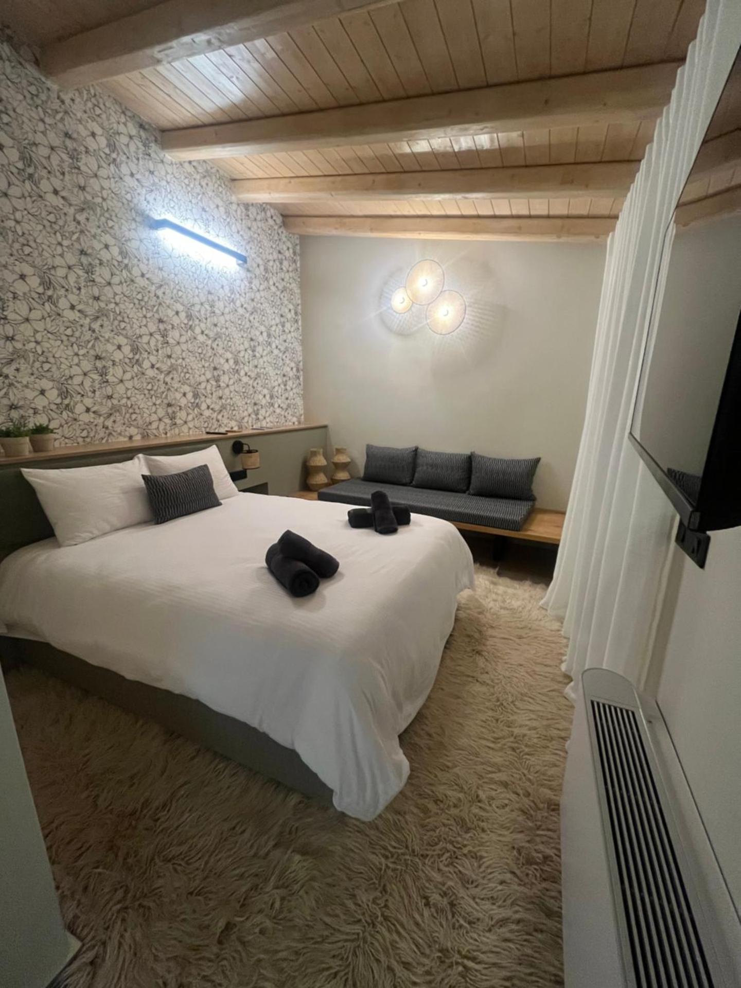 Nerita's country houses