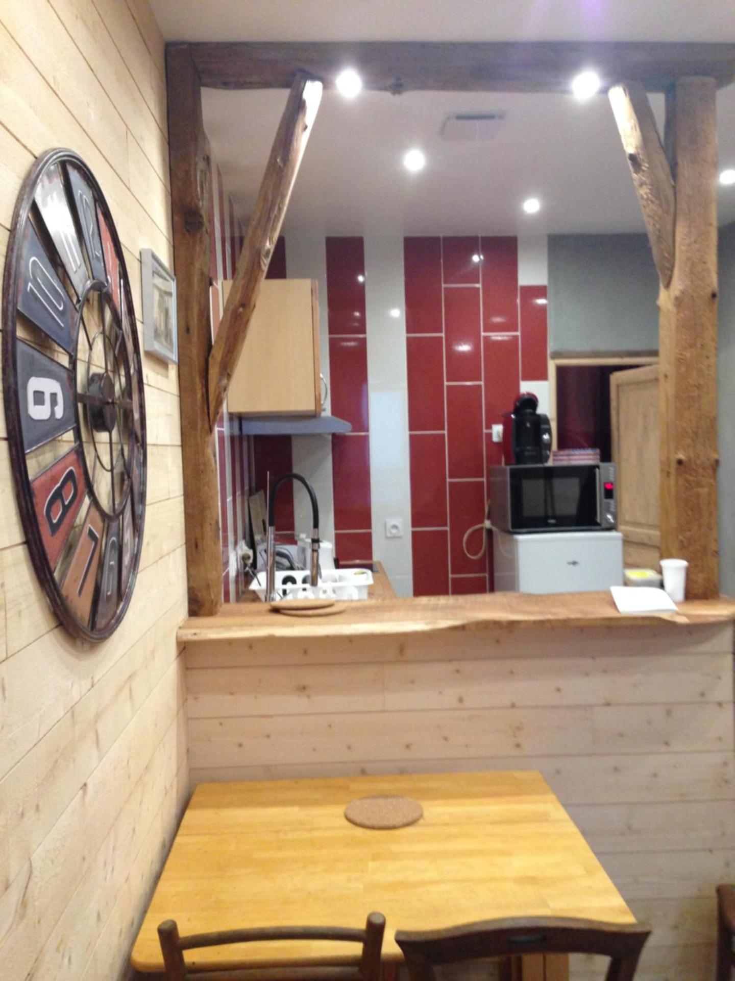 Kitchen or kitchenette