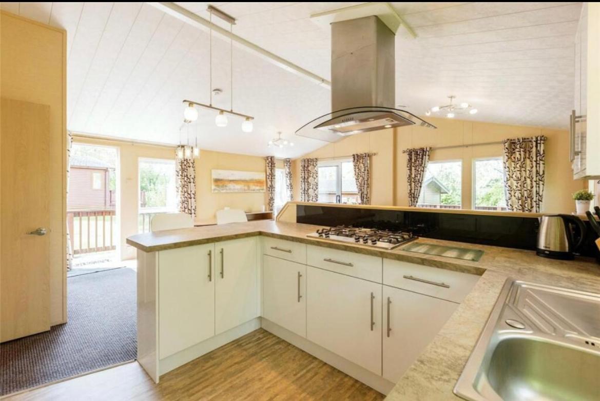 Cousins beach house Three bedroom lodge St Minver