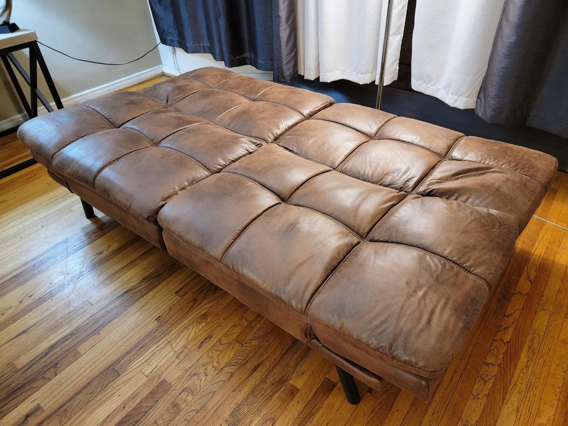 Bargain Beverly Hills 3 Bedroom in great area 5 minutes to Rodeo Drive