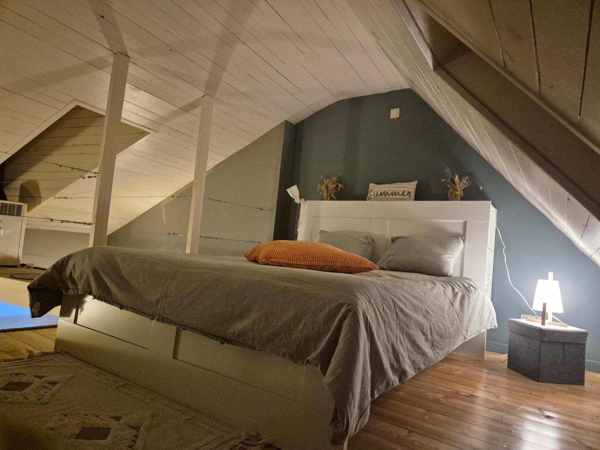 Studio AU CENTRE de Chimay, arrivee autonome