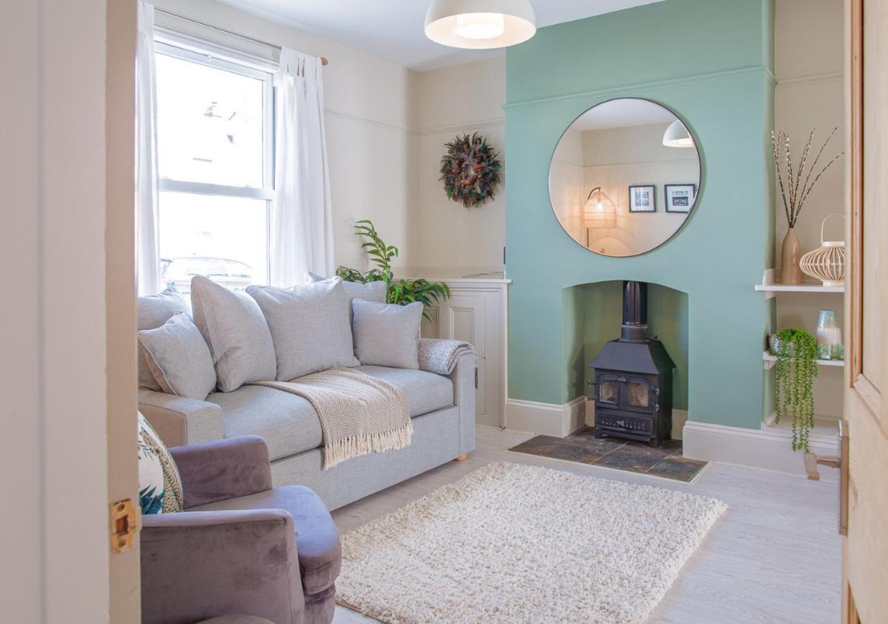 Stunning Townhouse with Large Garden - Sleeps 8!