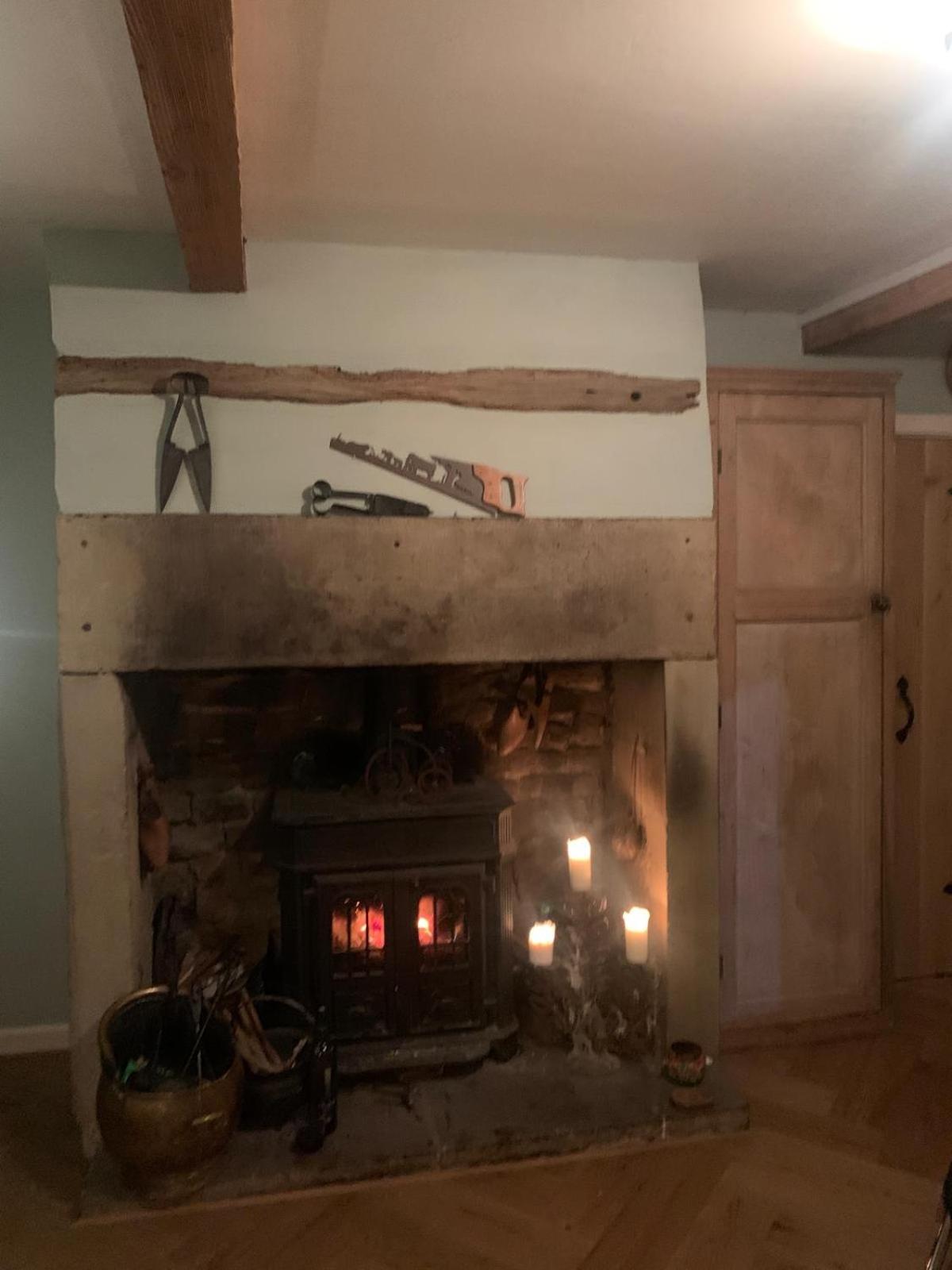 Double bed room and quirky homestay in quaint hamlet 