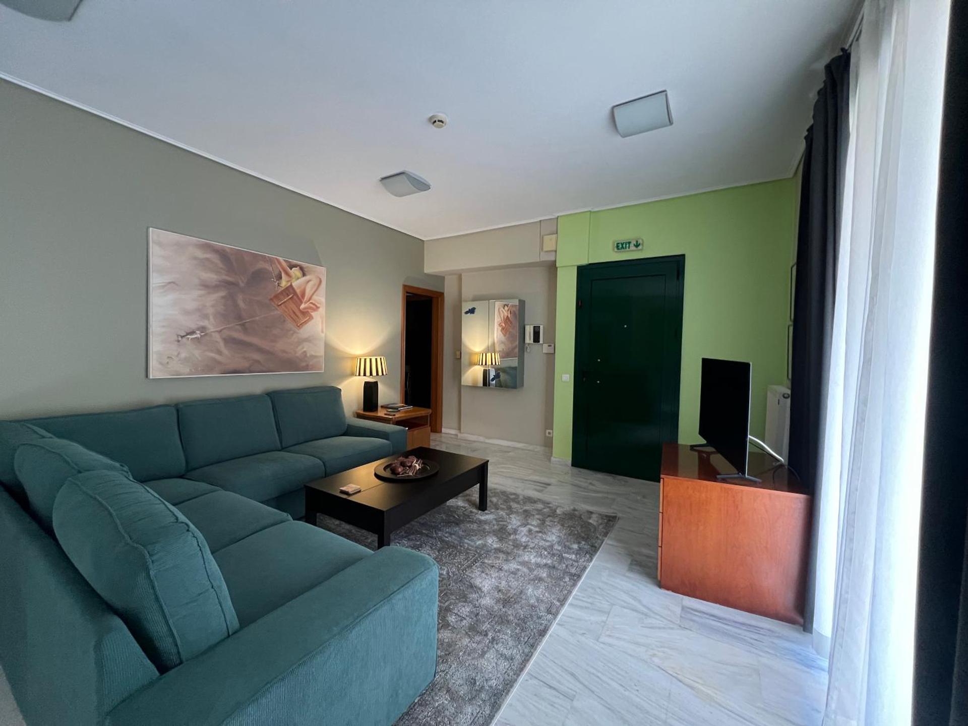 Green Apartment near Marousi Hospitals & OAKA, by PromosHomes