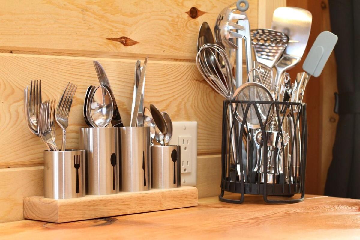 Yurt Overlook #8 with AC and Private Bath King Suite