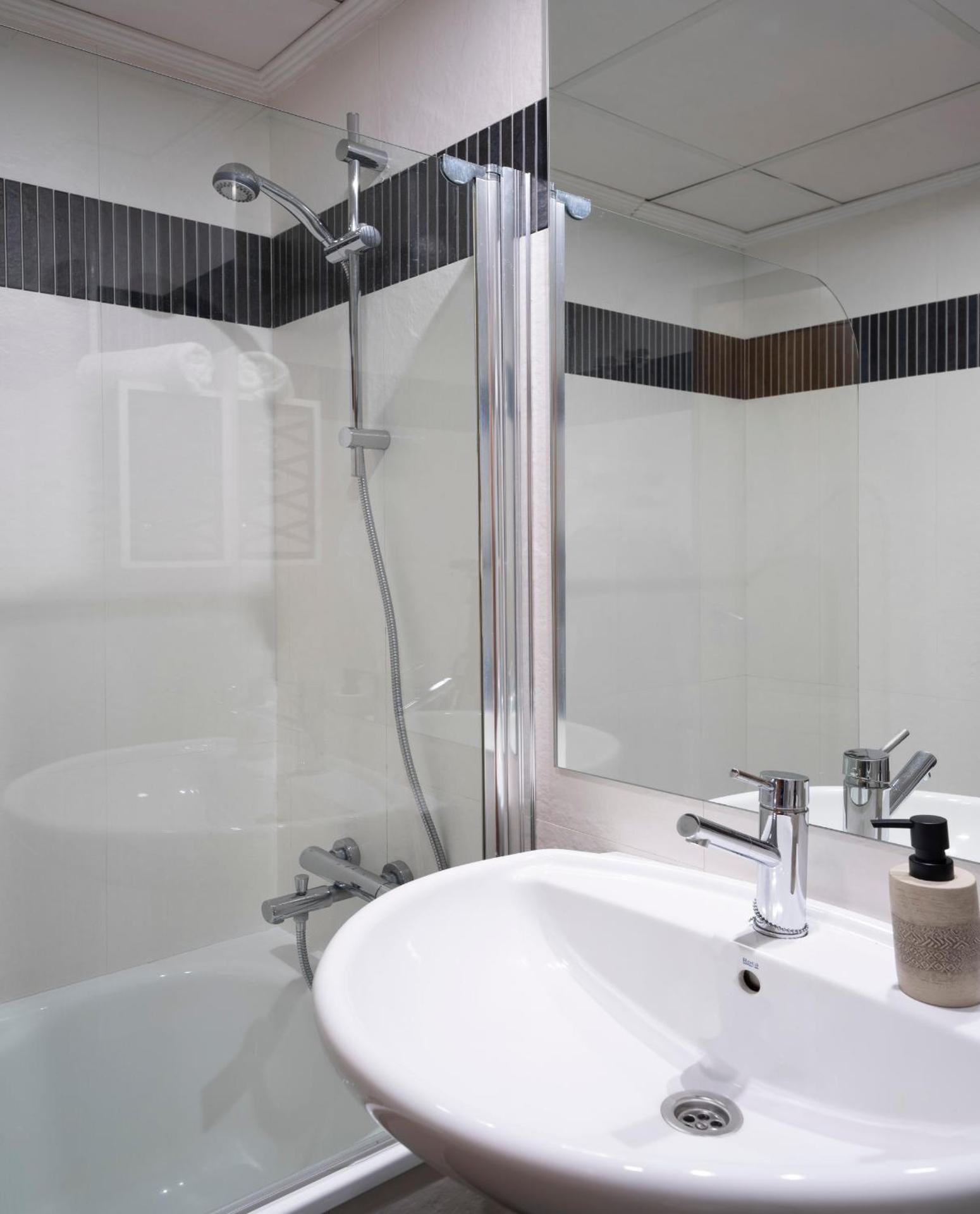 Emir Ático SOL Y NIEVE