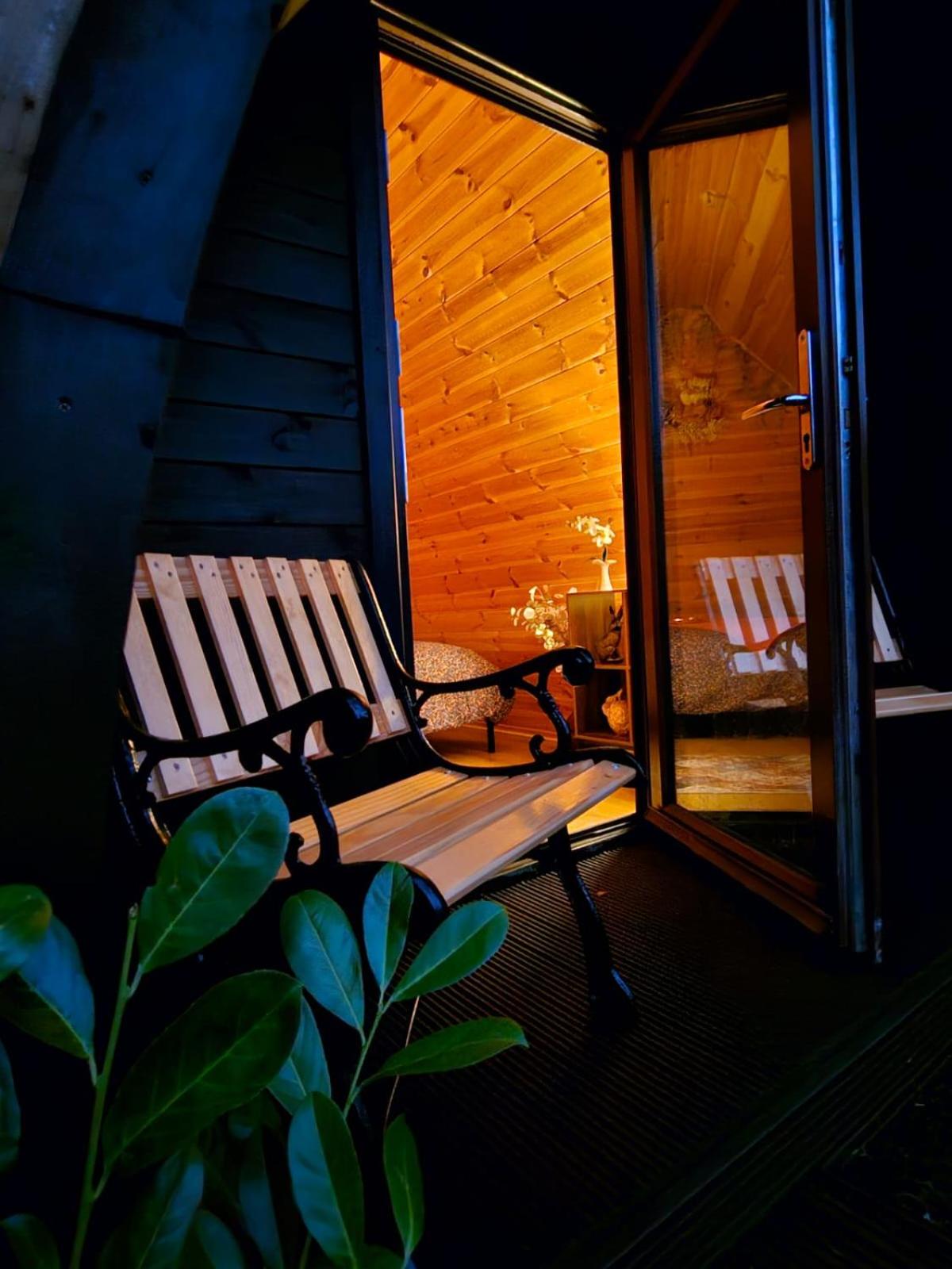 The Laurels - Wood Fired Hot Tub and Firepit