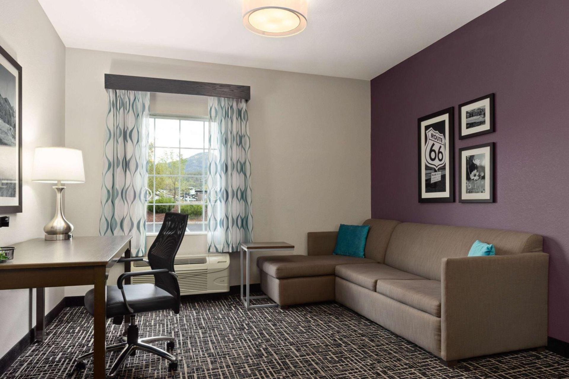 Photo of the whole room