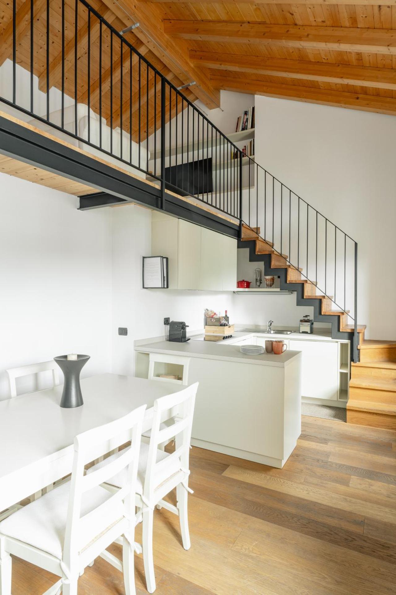 Rosa dei Venti - Lake view Apartments & Suites