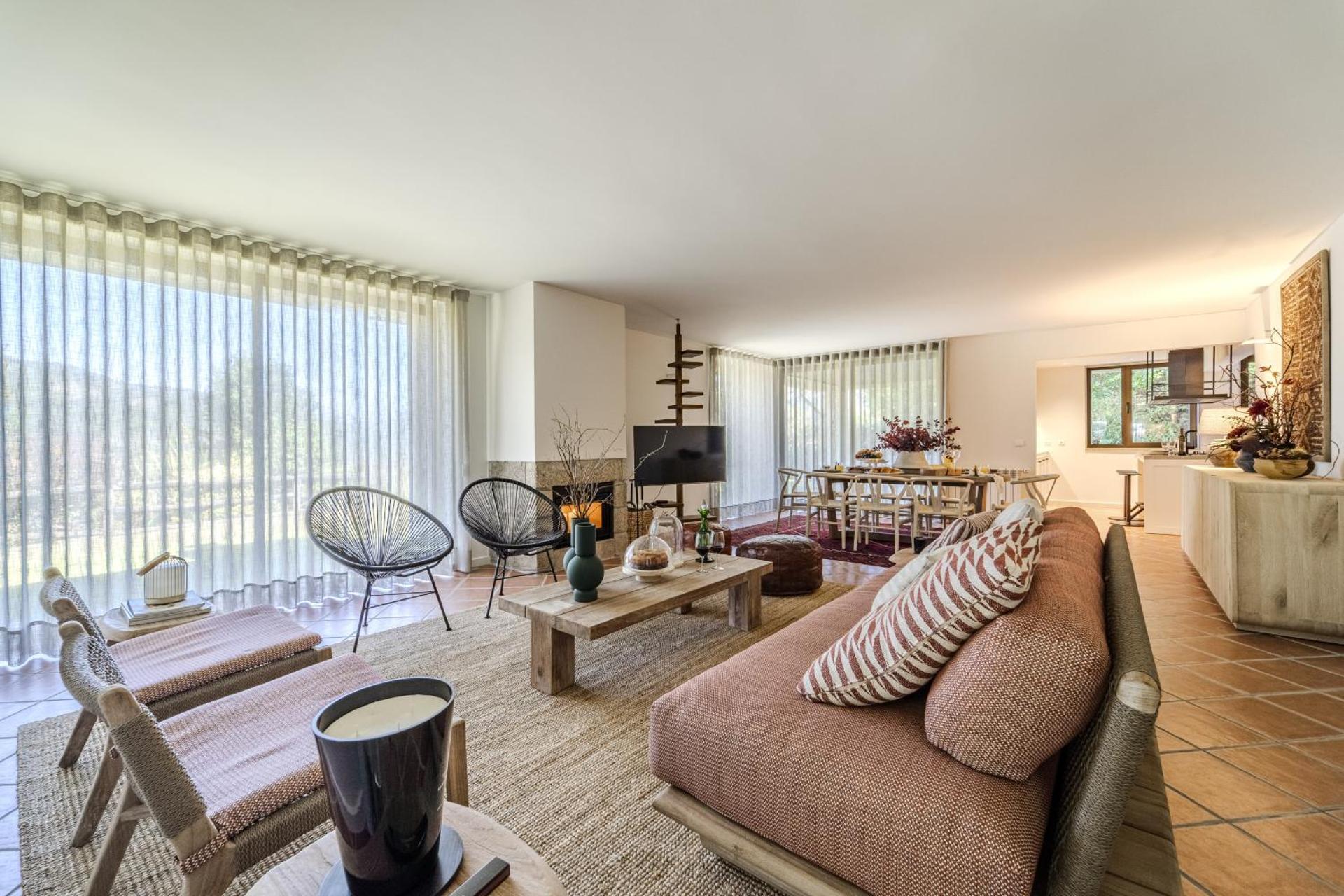 Communal lounge/ TV room