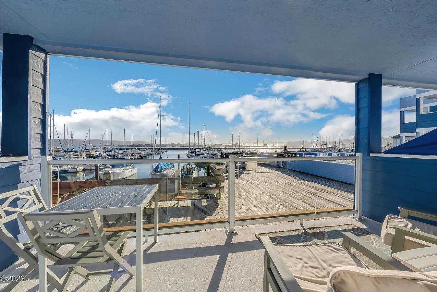 The Landing at Newport Condominium Hotel