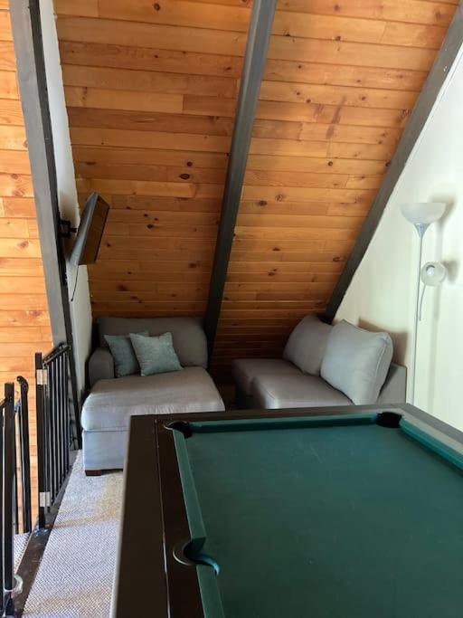 Beautiful A-Frame Mountain Cabin with Hot Tub!