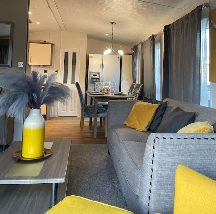 Mulberry Lodge, Felton, Morpeth