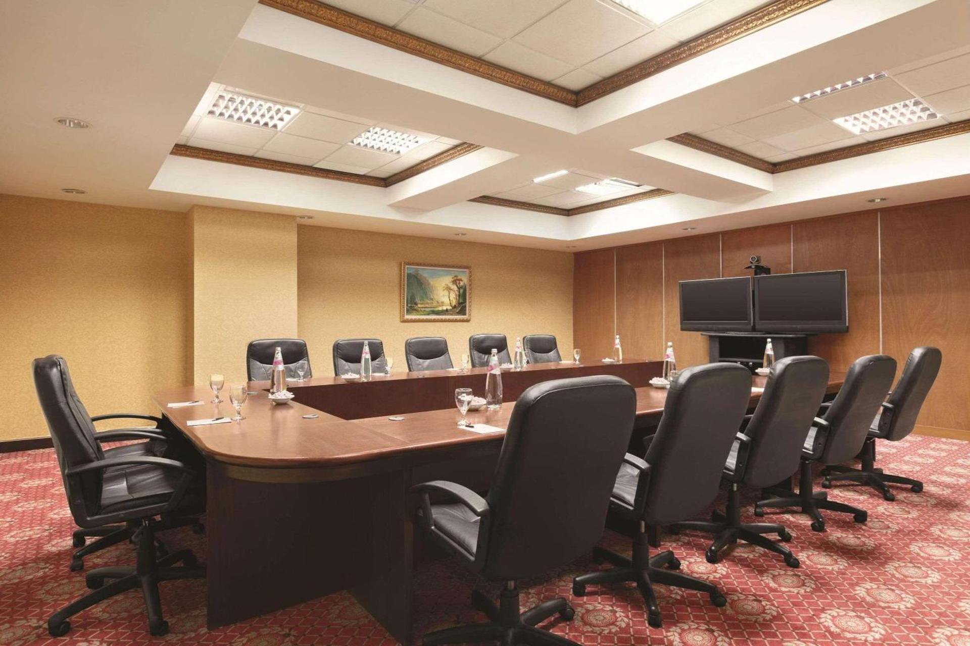 Meeting/conference room