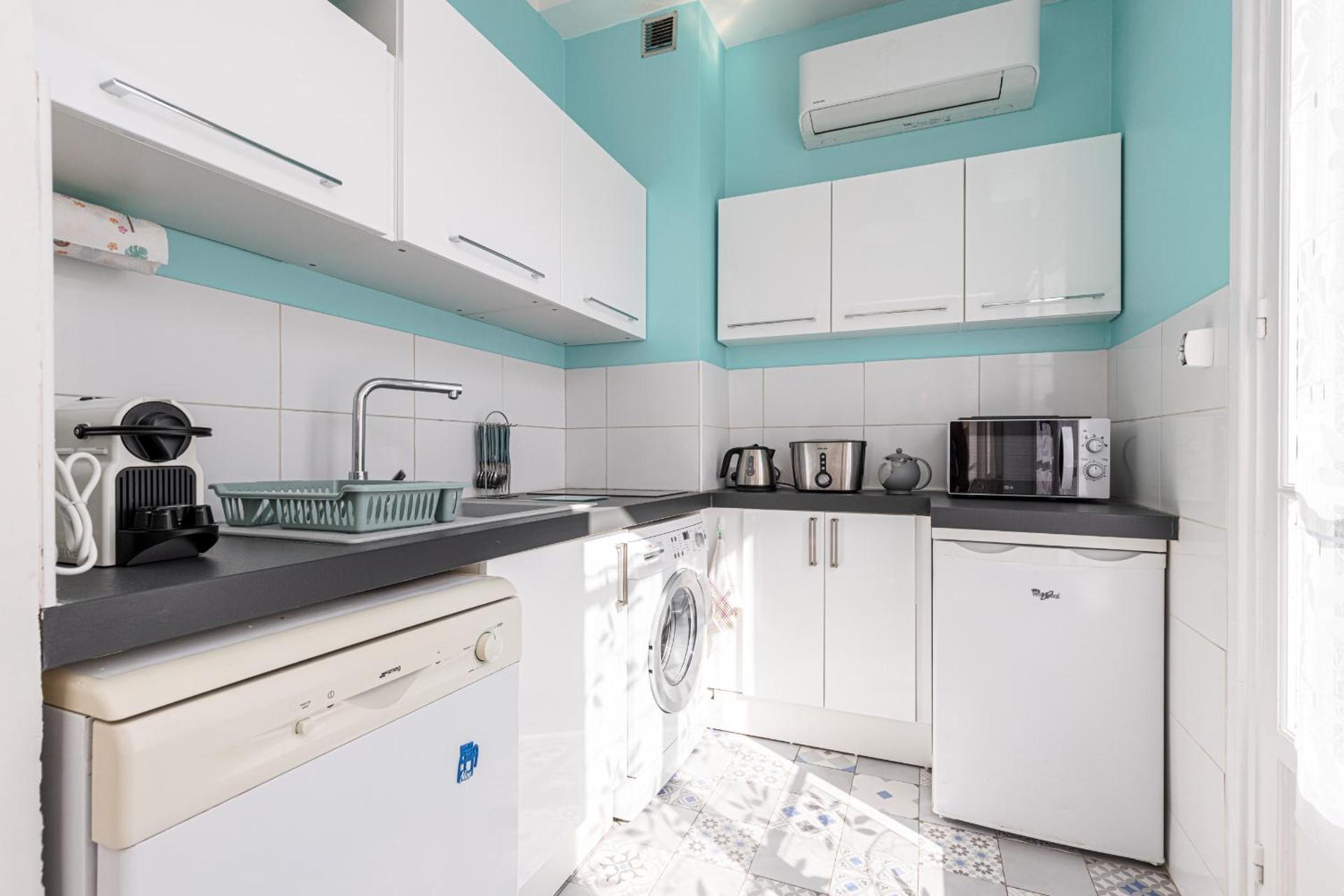 Kitchen or kitchenette