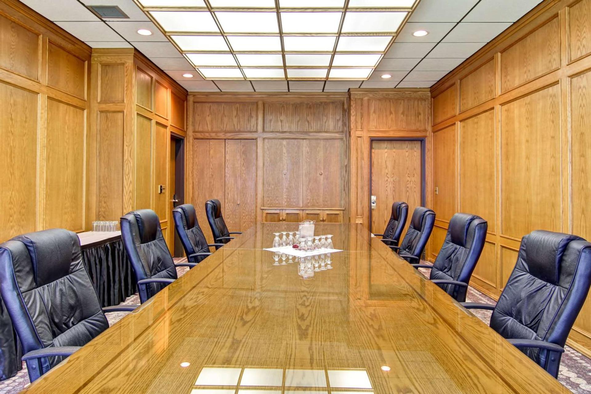 Meeting/conference room