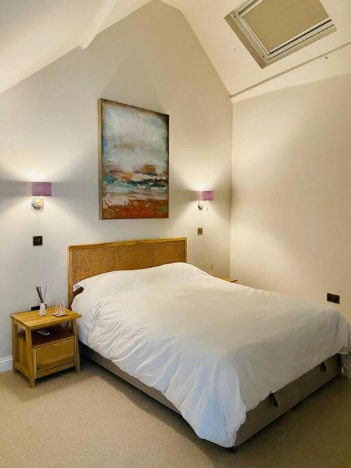 Central Thame cottage