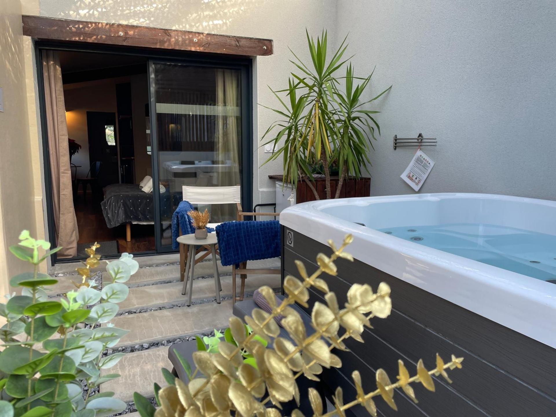 Yanna Lodge, gîte classé 4 étoiles avec Spa couvert entièrement