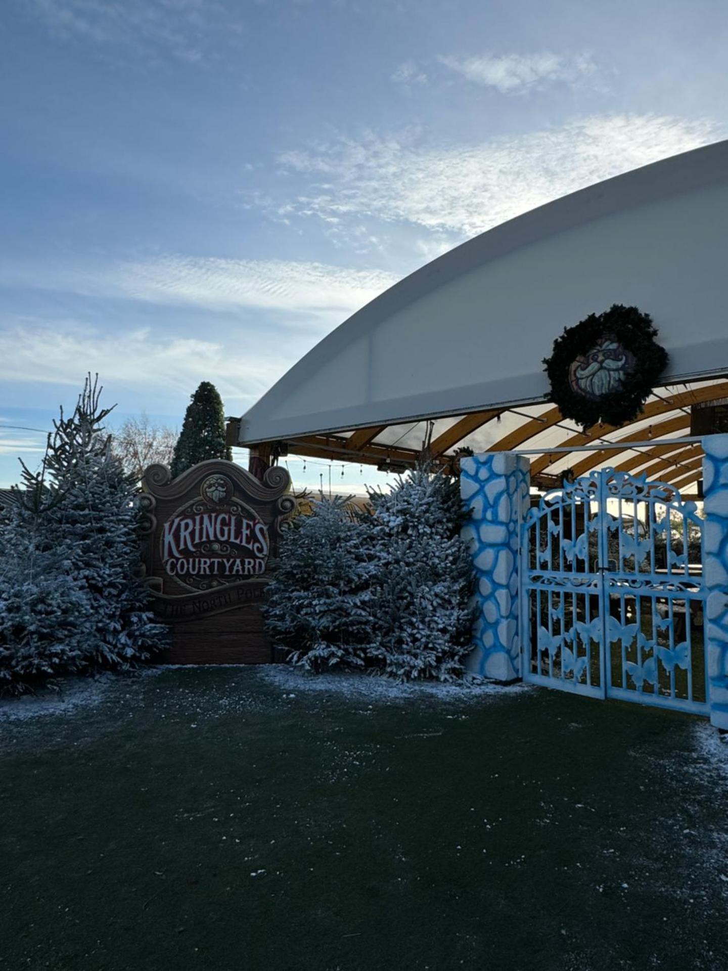 Hot tub retreat at Tattershall Lakes