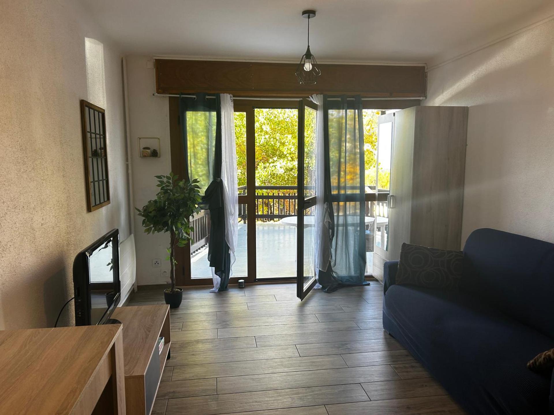 Superbe terrasse, rénové, WIFI