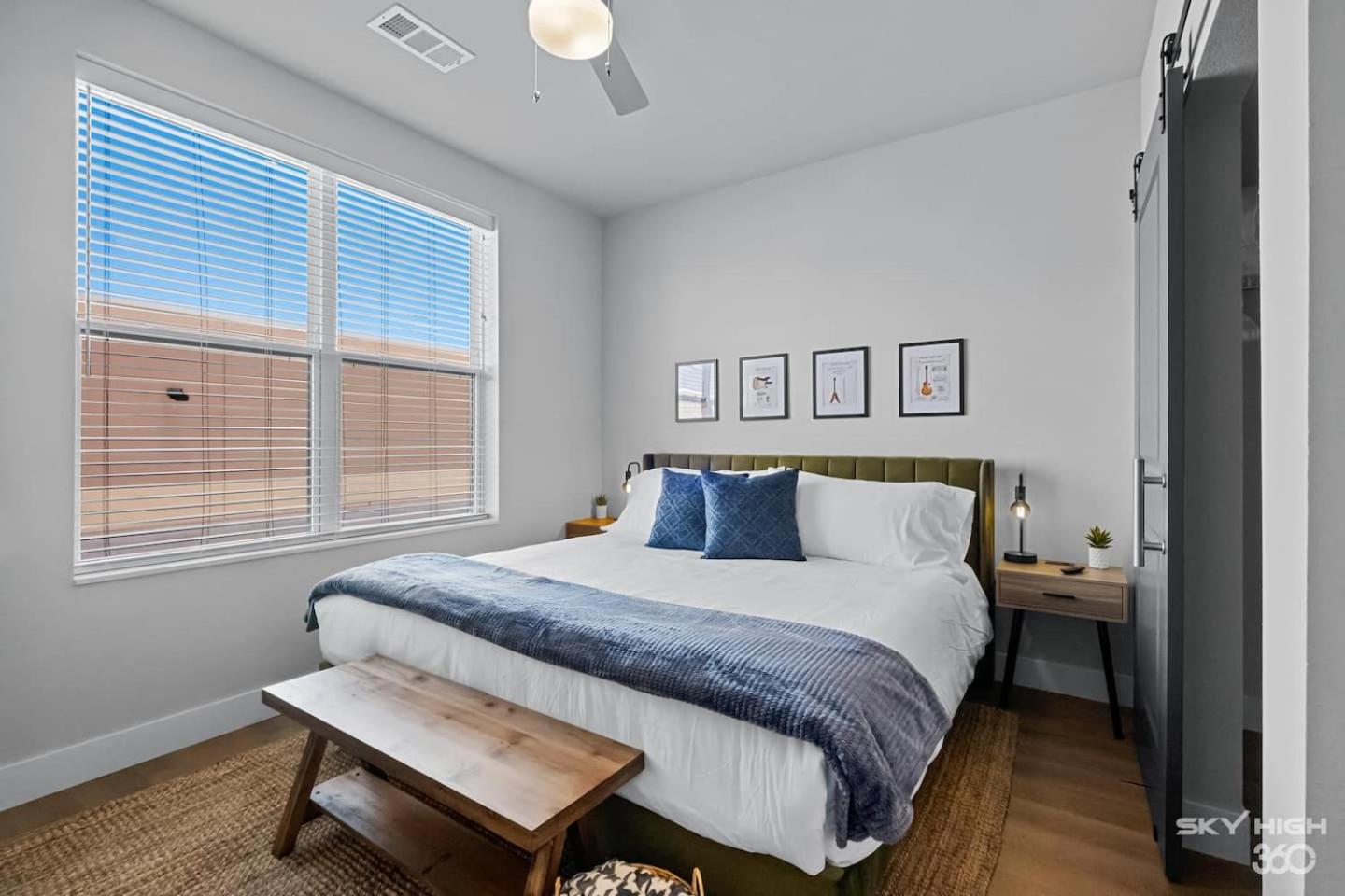 Cozy Luxury Apt, Gym, King Bds, Comfy Sectional