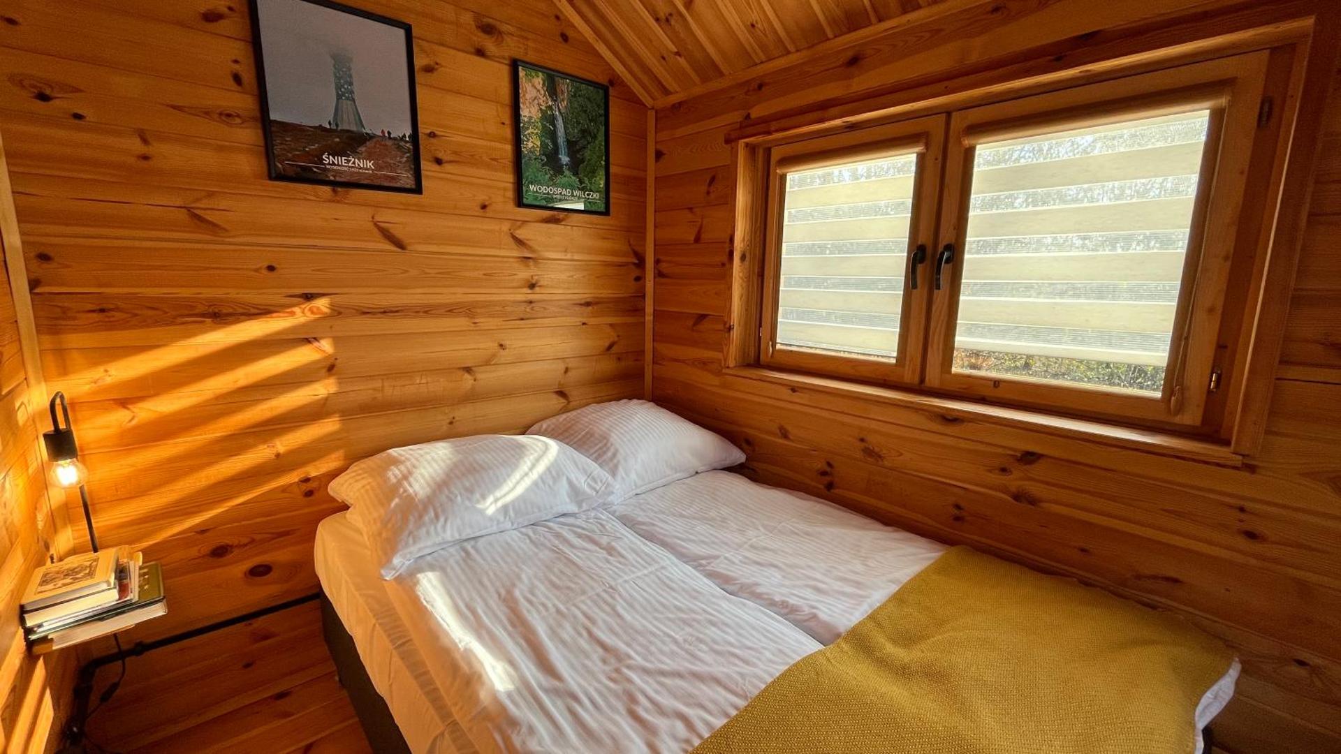 Dwór Piotra i Pawła- pokoje i domki