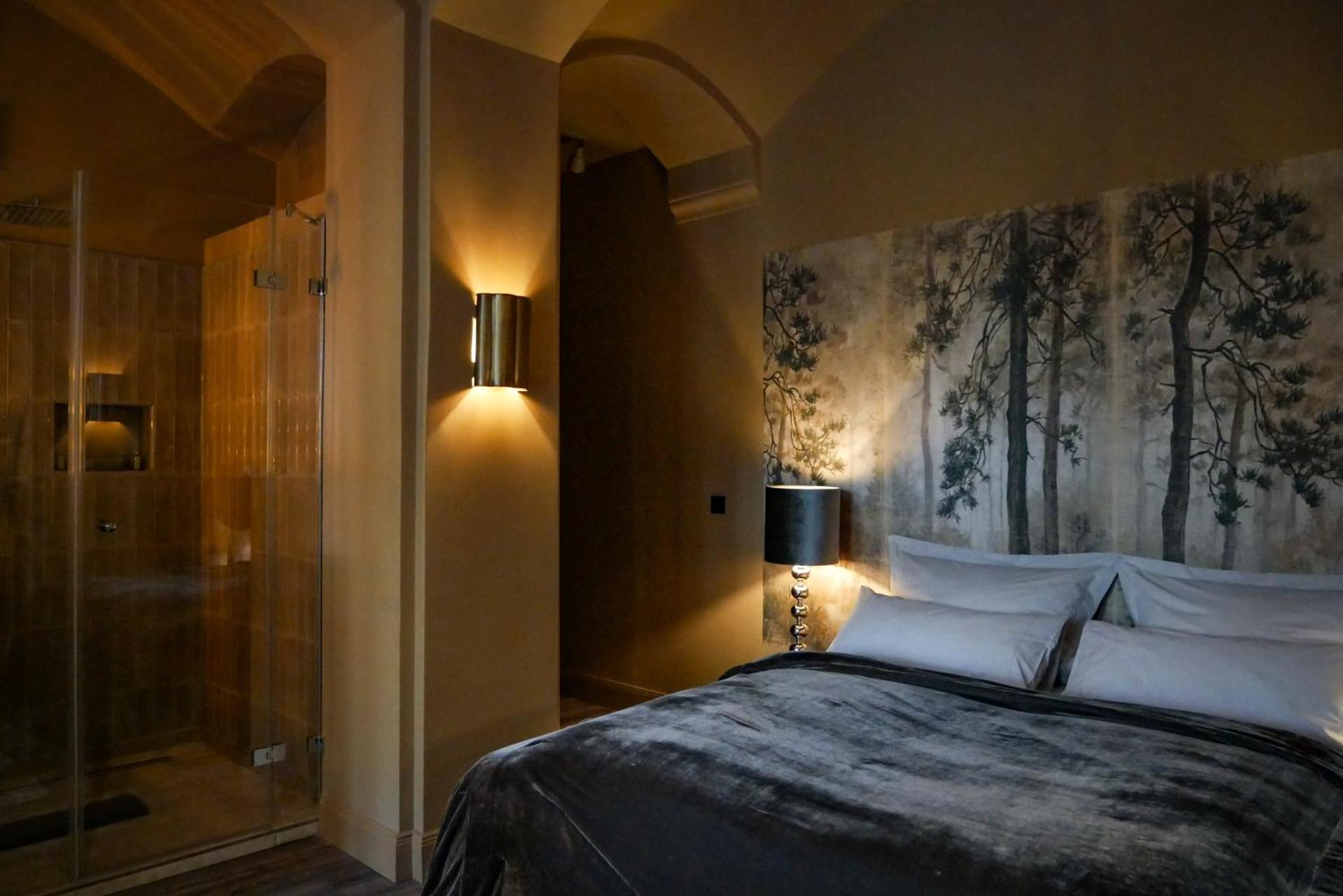 One-Bedroom Apartment with Terrace