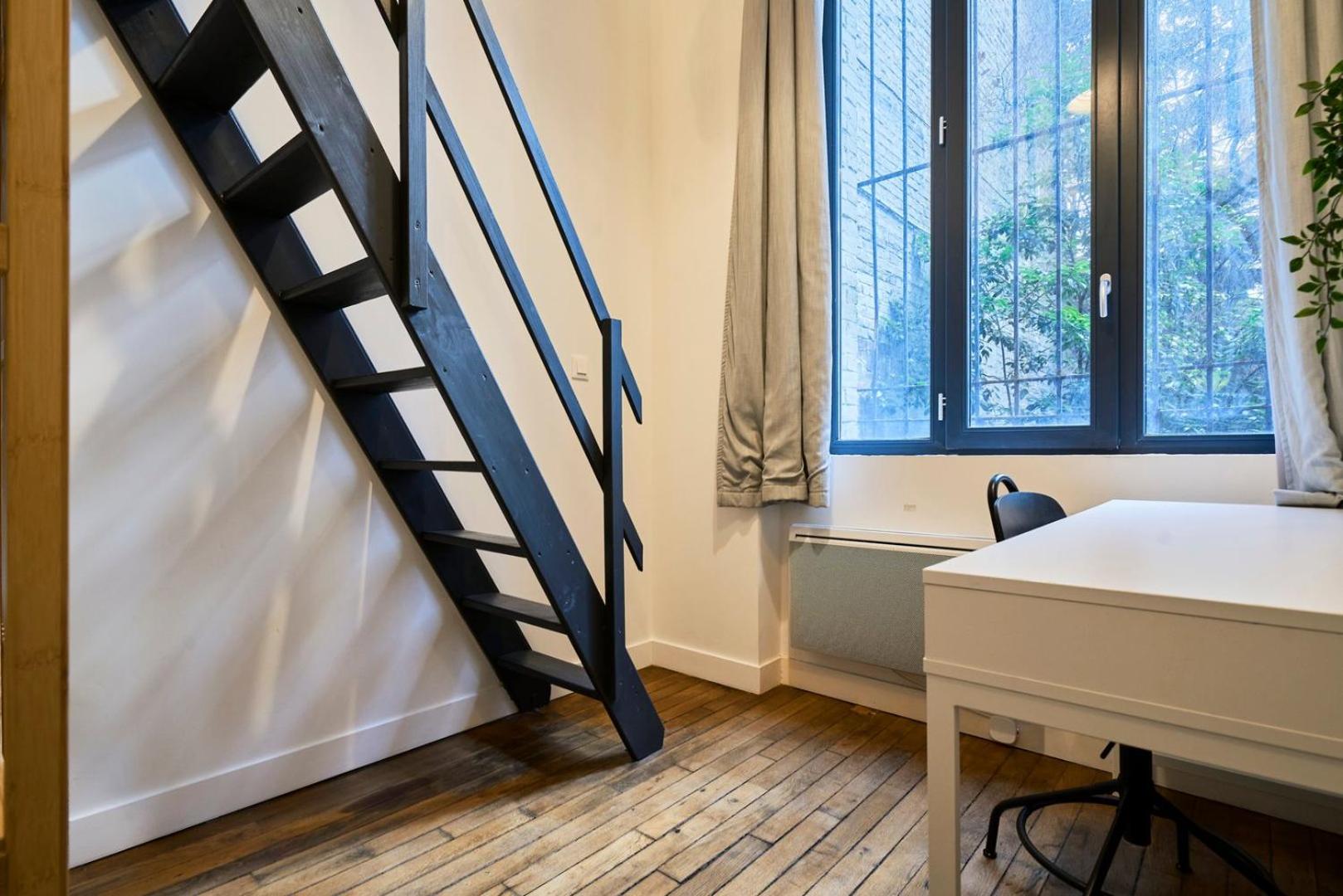 Bright 3-bedroom 2-bathroom flat.