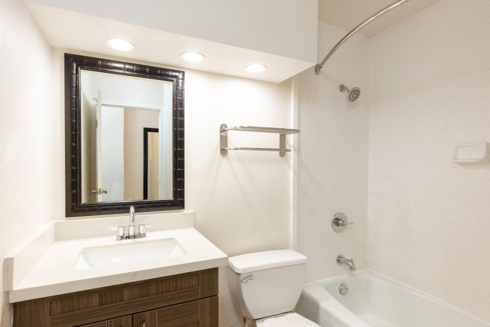 King Oceanfront Guestroom