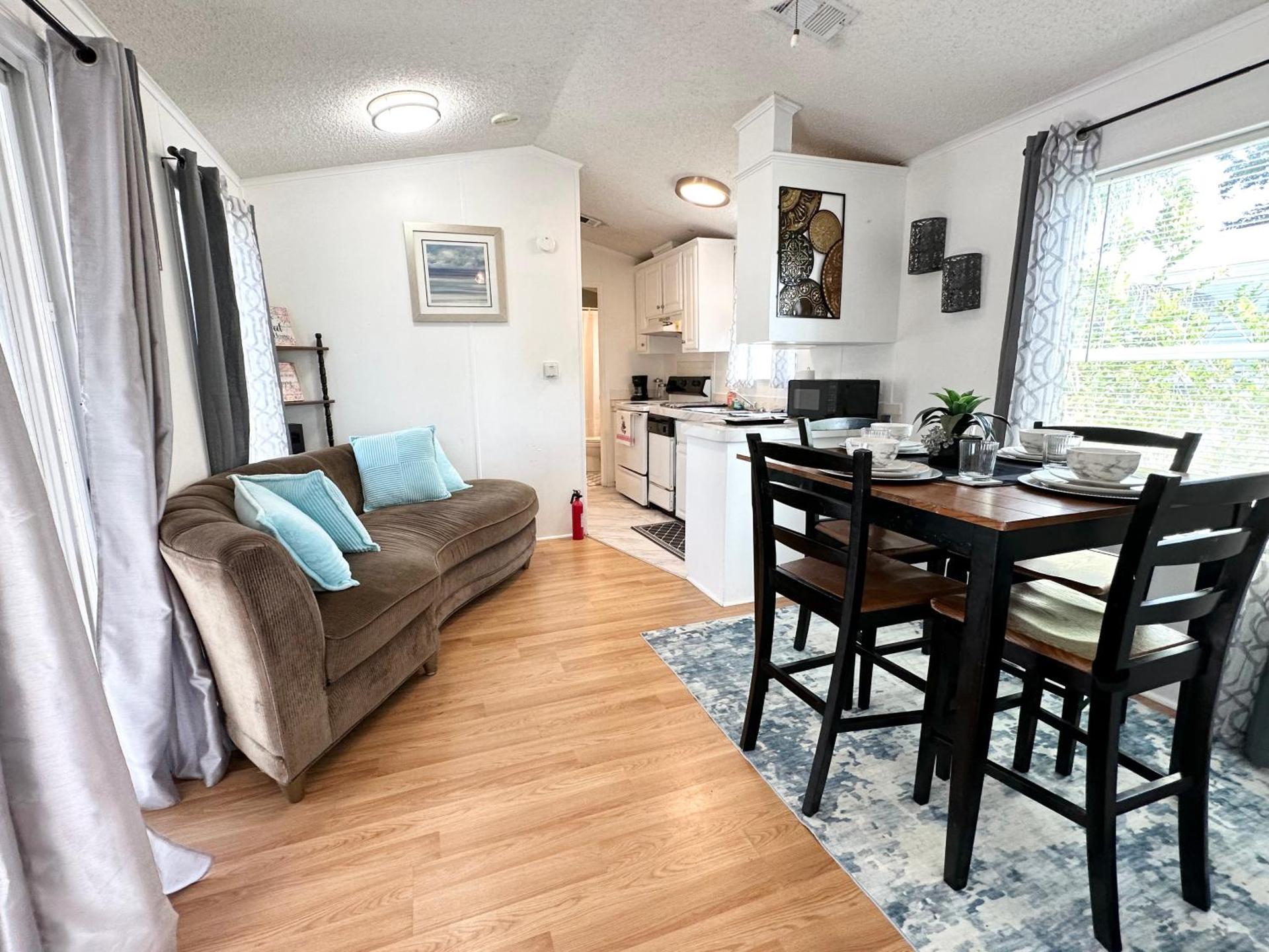 Magic Kingdom Getaway - DGM Resort