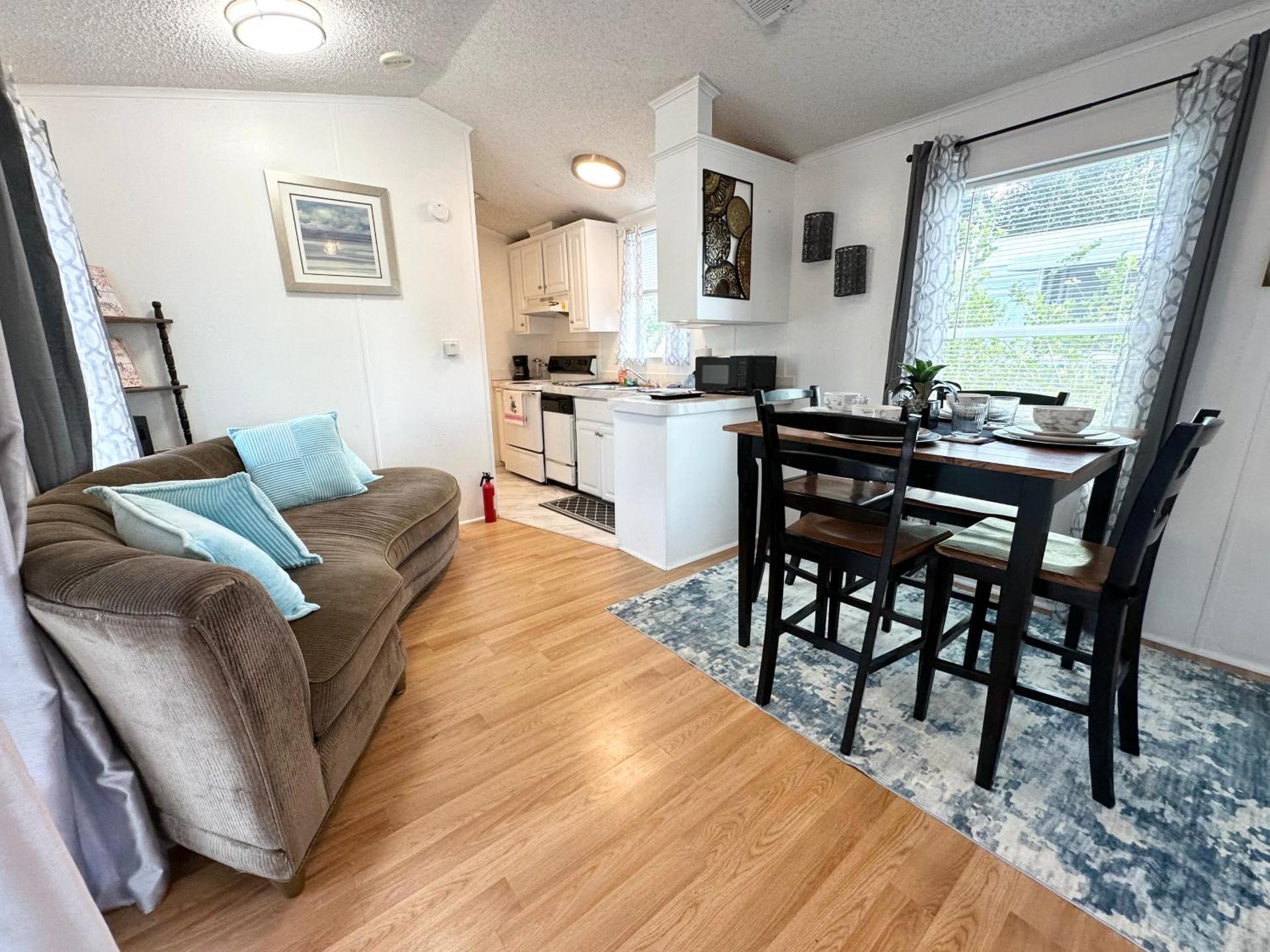 Magic Kingdom Getaway - DGM Resort