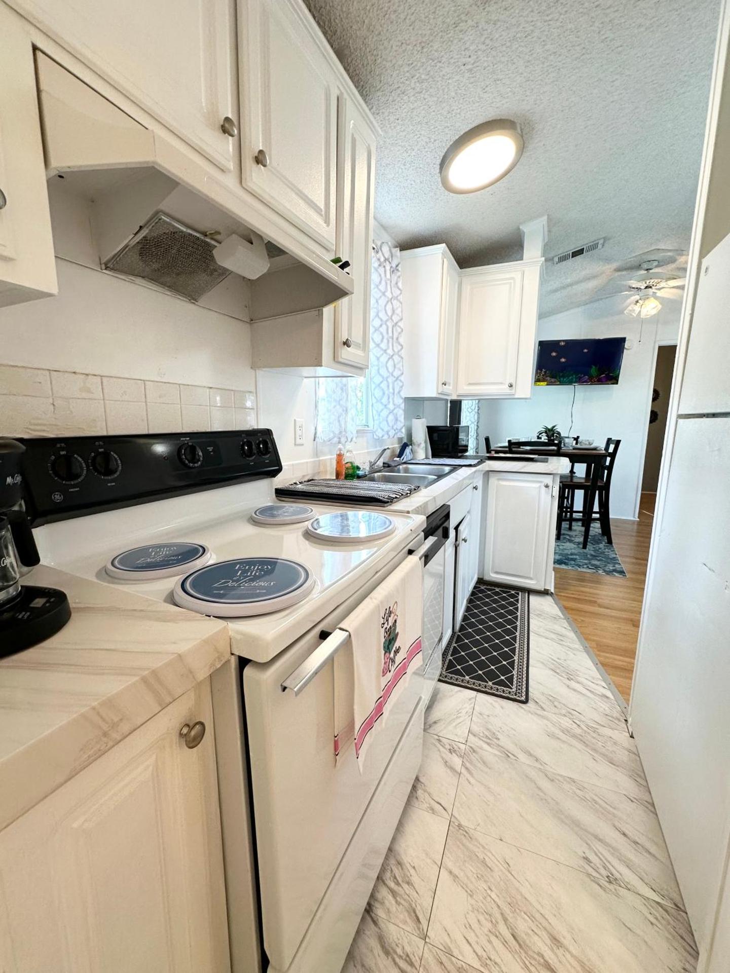 Magic Kingdom Getaway - DGM Resort