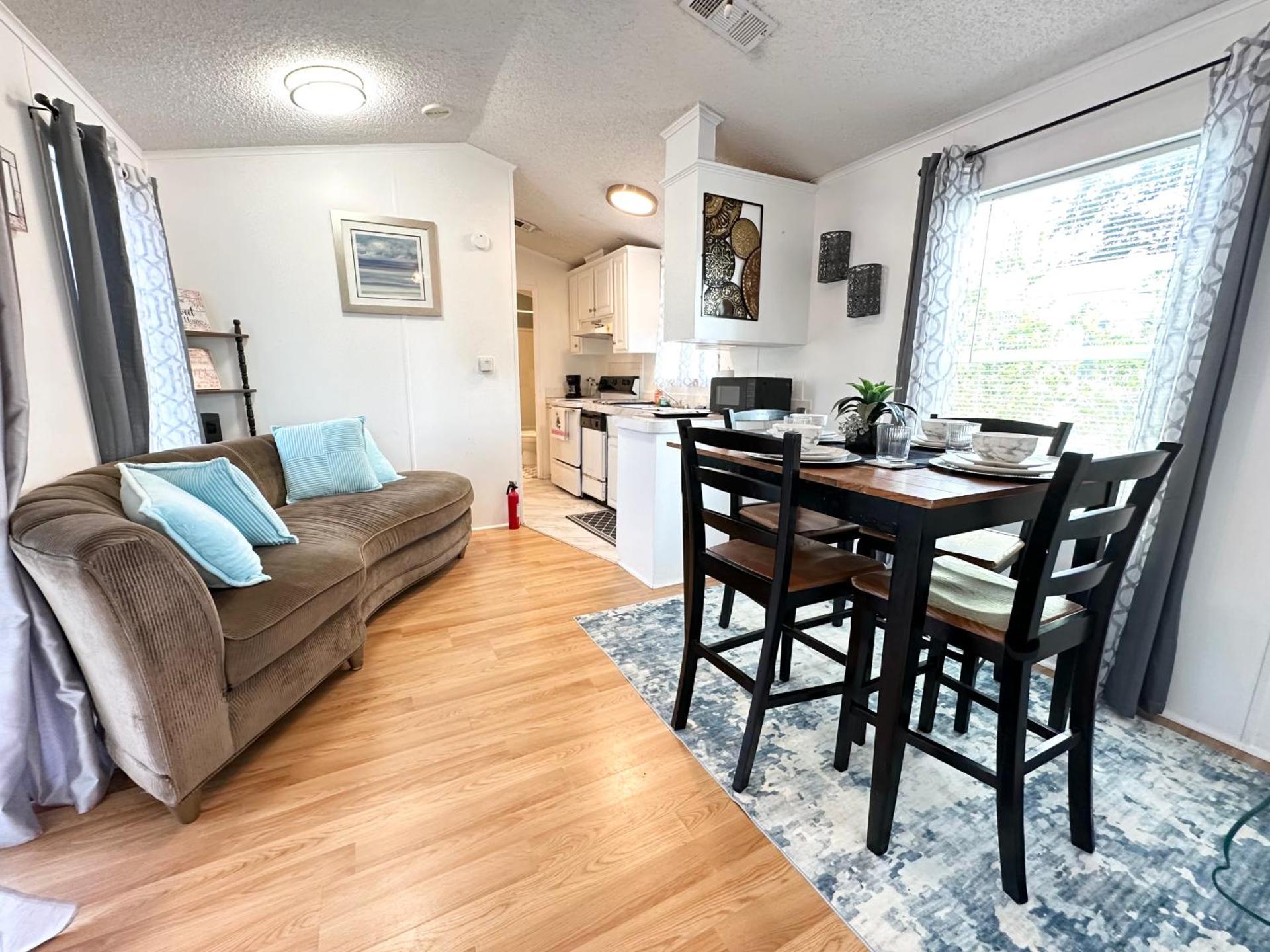 Magic Kingdom Getaway - DGM Resort