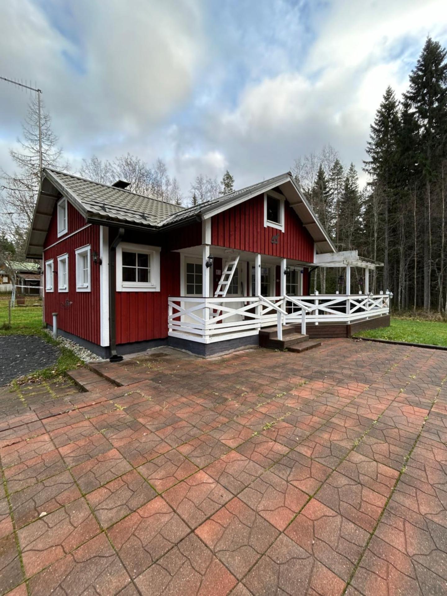 Maaseutumajoitus, Kukkasaari