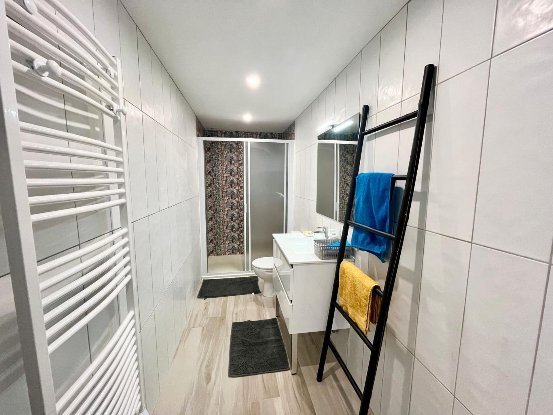 La passerelle - Climatisé avec patio vue canal du midi