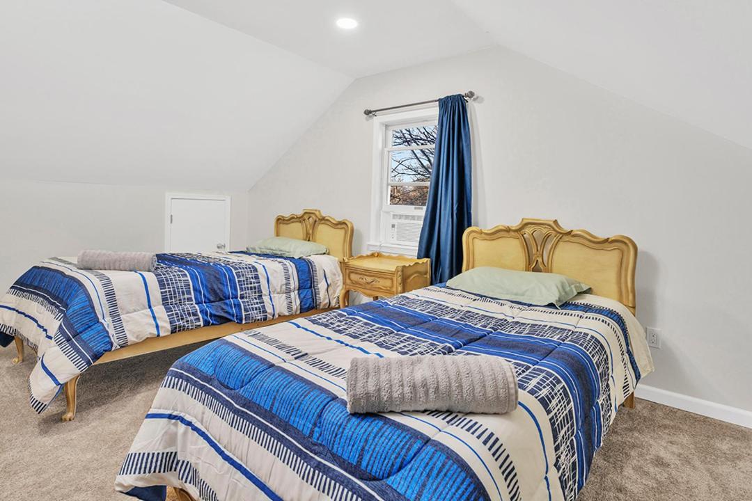 4BR Retreat with Hot Tub and Resort Style Amenities