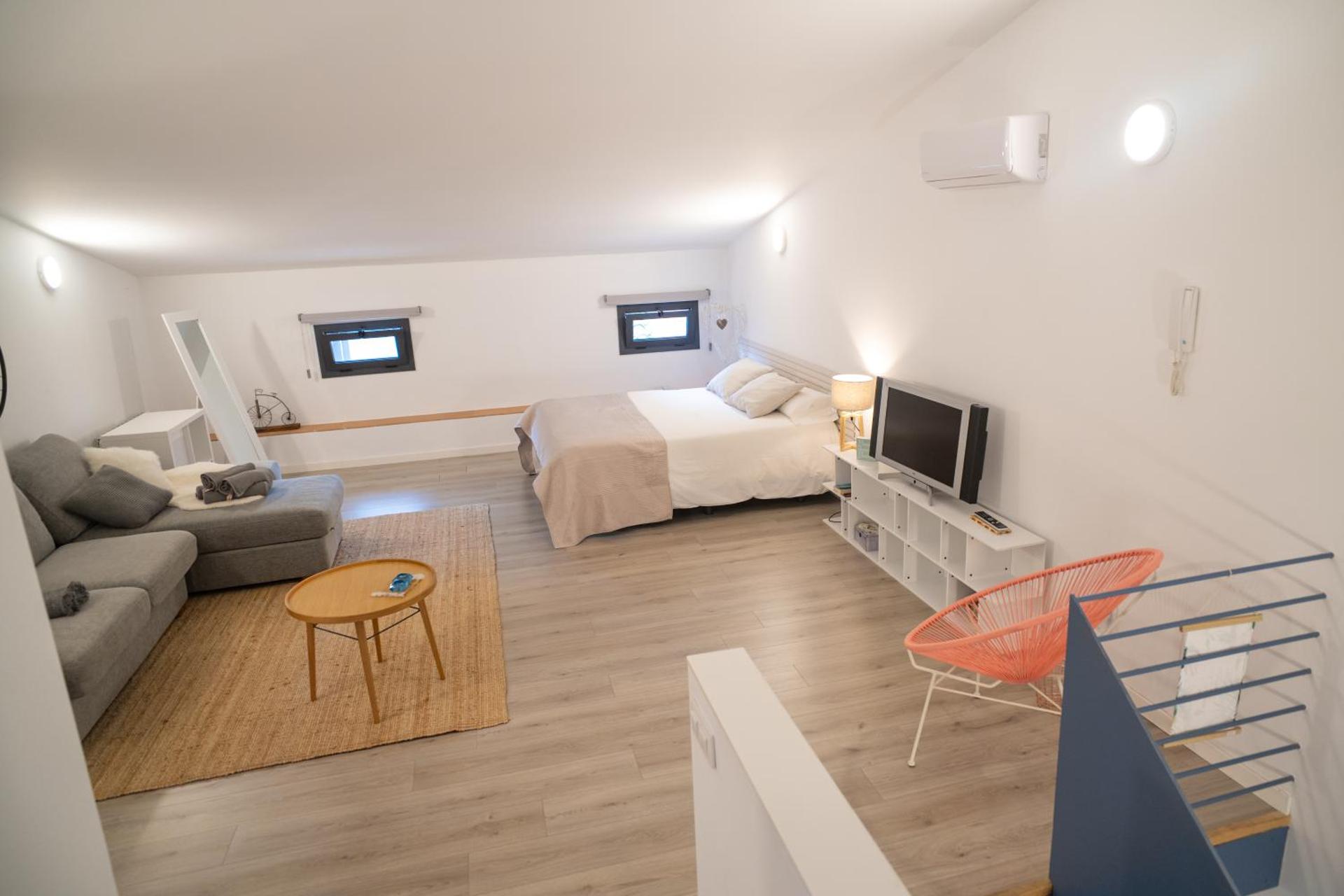 Photo of the whole room