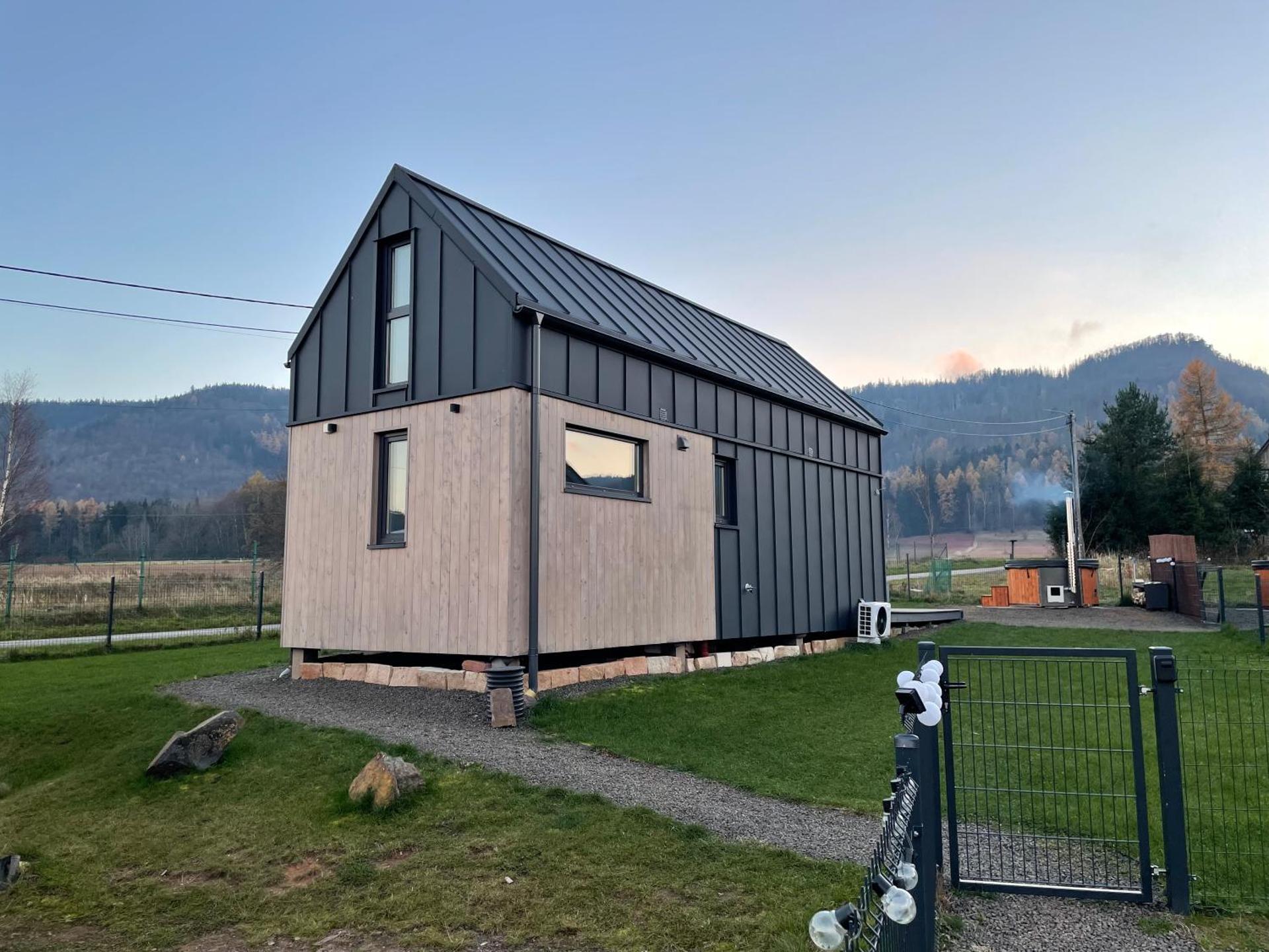 Ostoja Radków całoroczny domek z balią