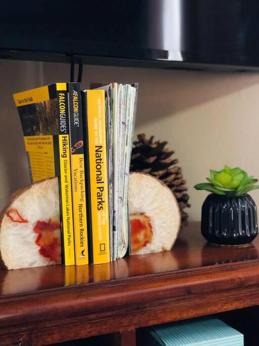 Charming and Cozy Private Home Walking Distance to Downtown