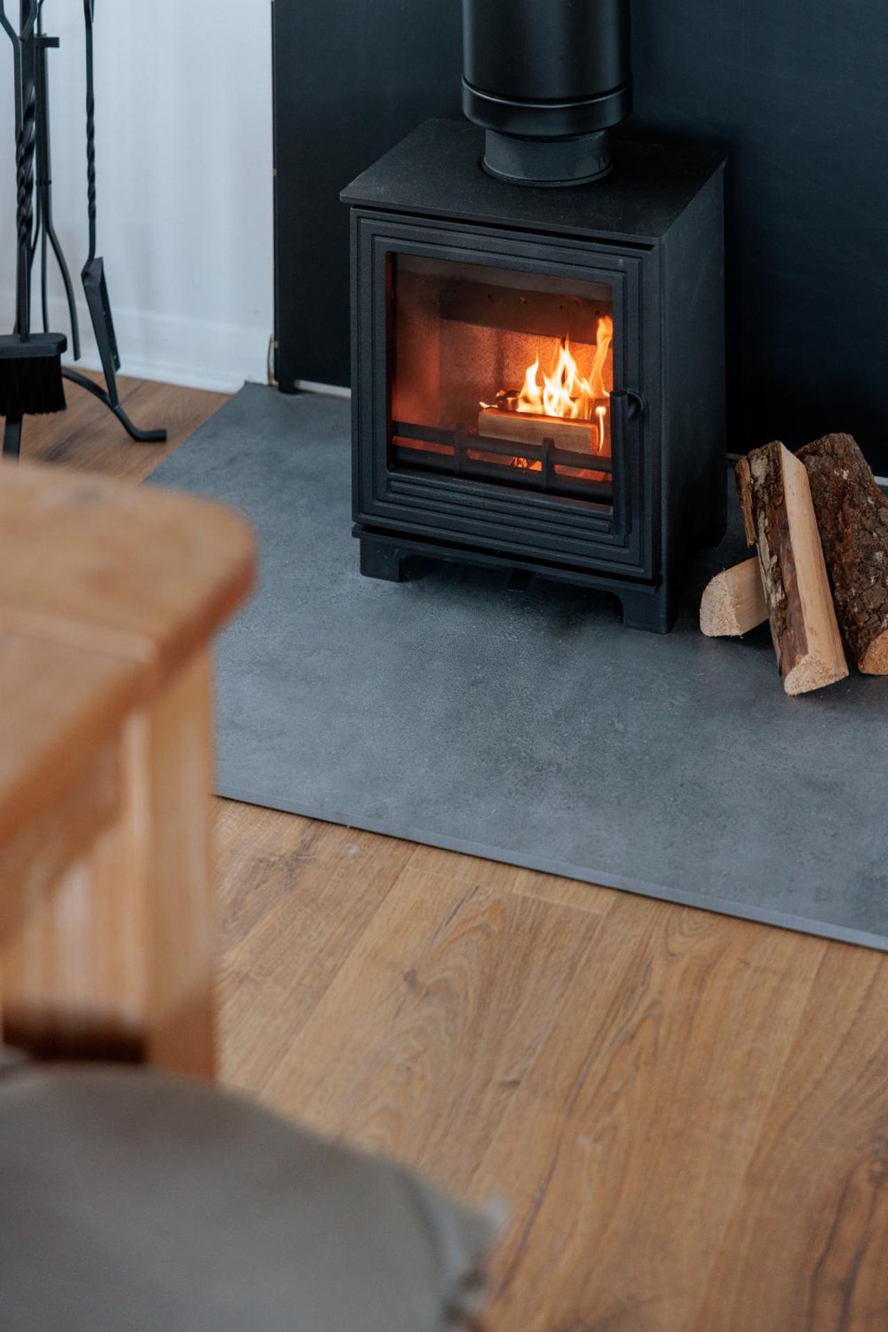 Hot Tub With A View - Christchurch Harbour