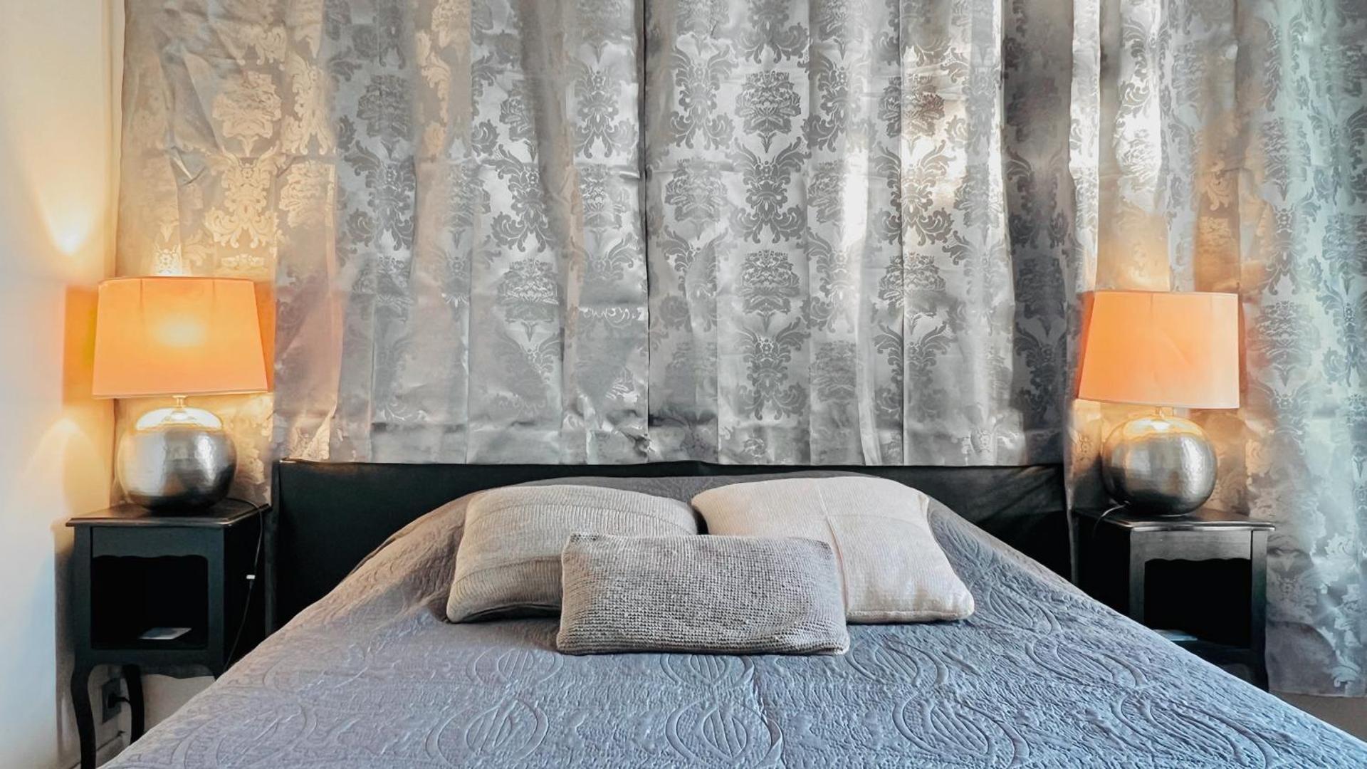 Chambre calme vue jardin