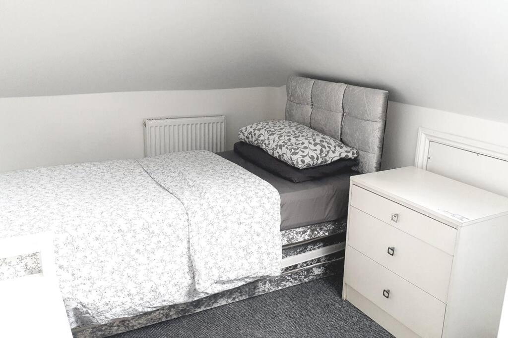 Apartment near Alexandra Palace, London