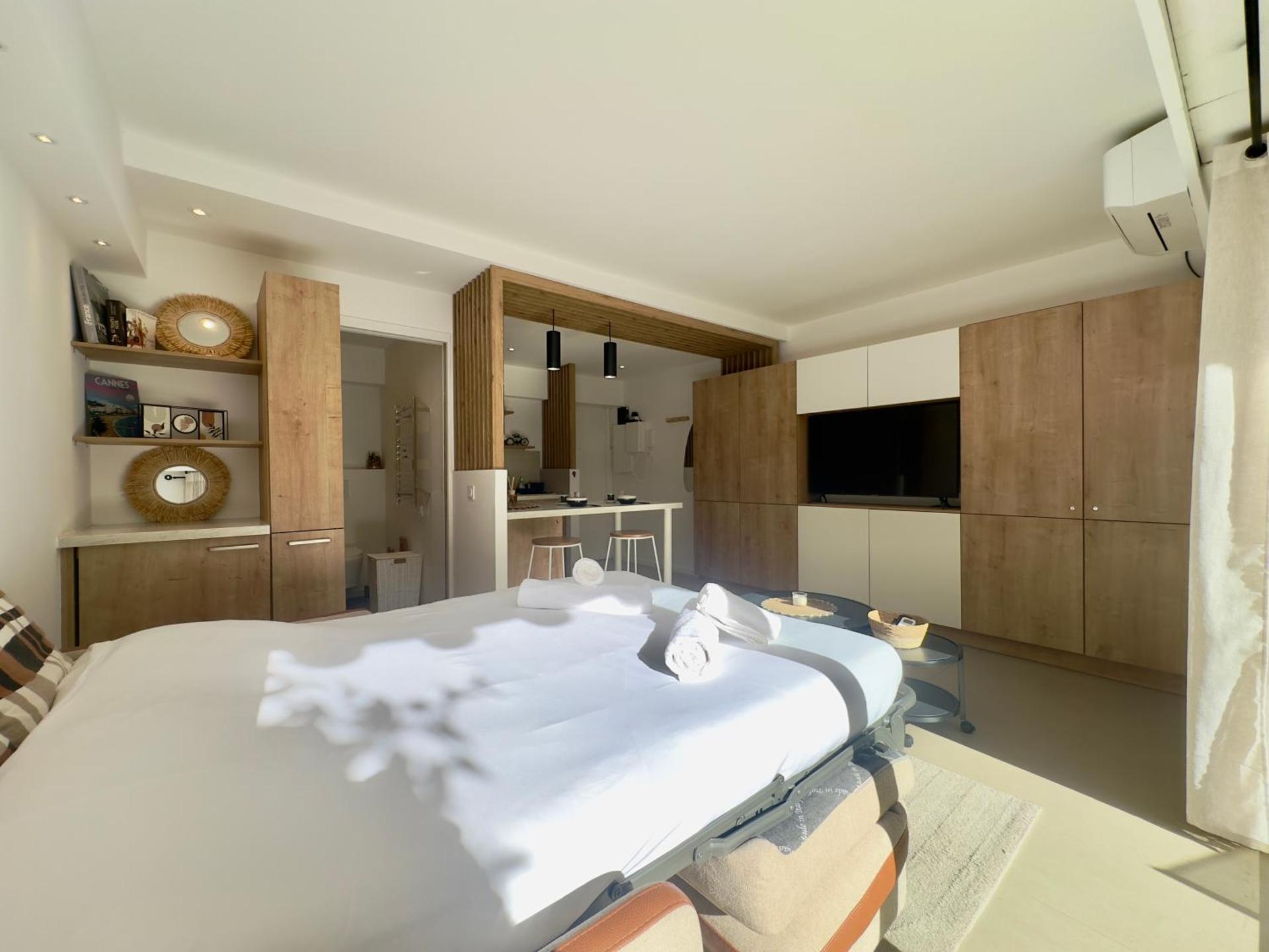 Évasion Bohème - Studio avec terrasse au cœur de Cannes