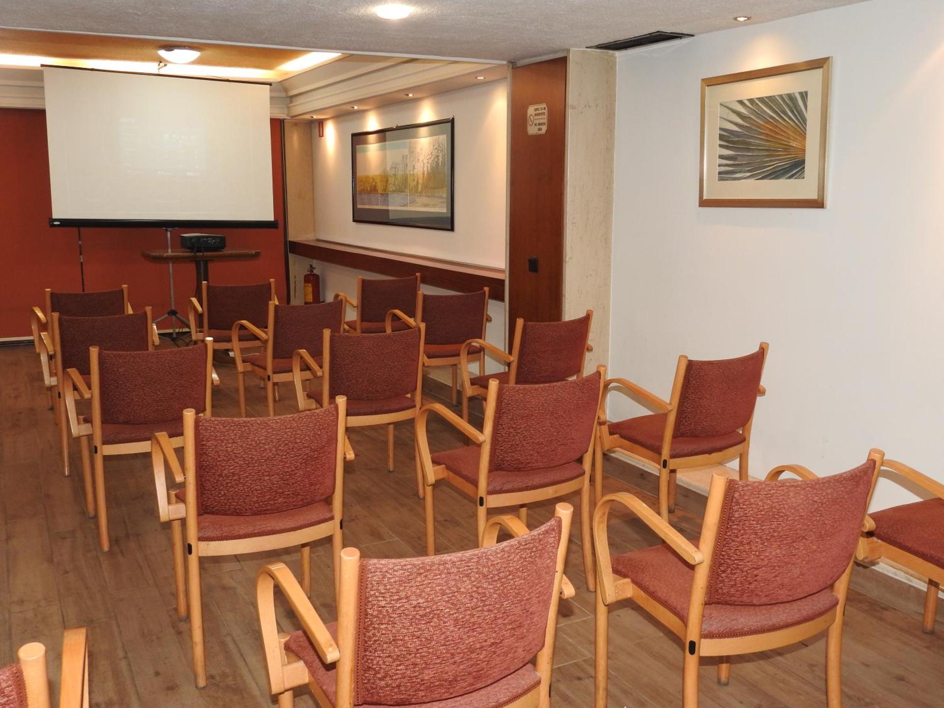 Meeting/conference room